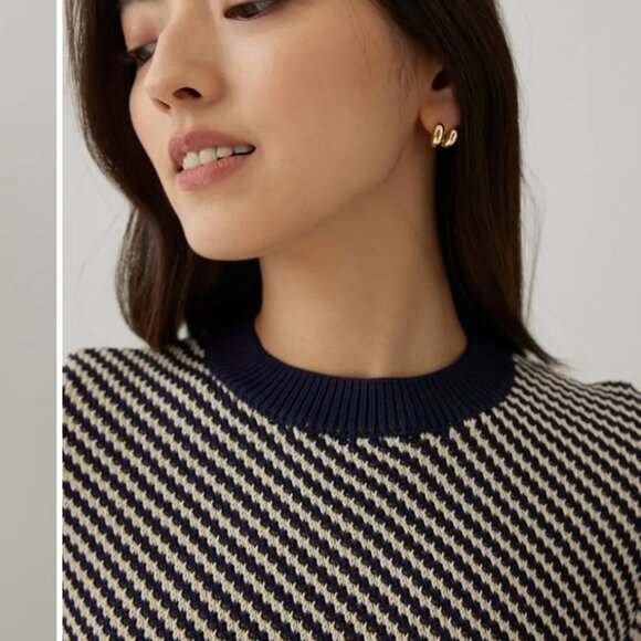 Love, Bonito Paola Short Sleeve Knit Crewneck Sweater Top Navy Blue Cream 6/S - Picture 3 of 11